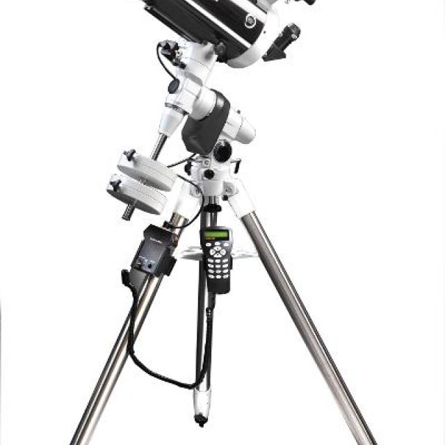 Télescope Maksutov 150/1800 sur monture NEQ5 Pro GoTo équatoriale - Sky-Watcher Télescopes Maksutov-Cassegrain